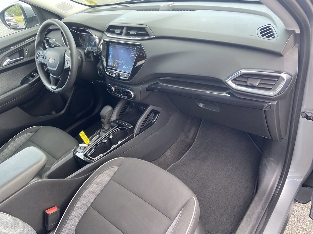 Certified 2023 Chevrolet TrailBlazer LT w/ Convenience Package FWD image 28