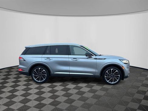 Used 2021 Lincoln Aviator Reserve w/ Equipment Group 201A image 6