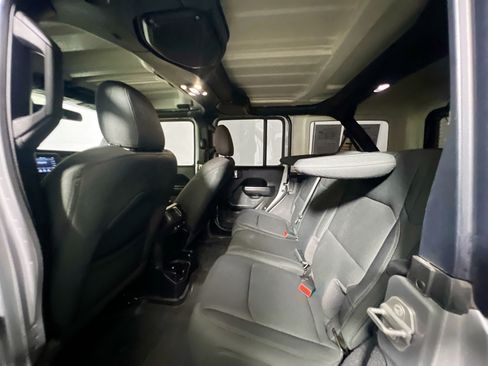 Used 2021 Jeep Wrangler Unlimited Sport AWD/4WD image 29