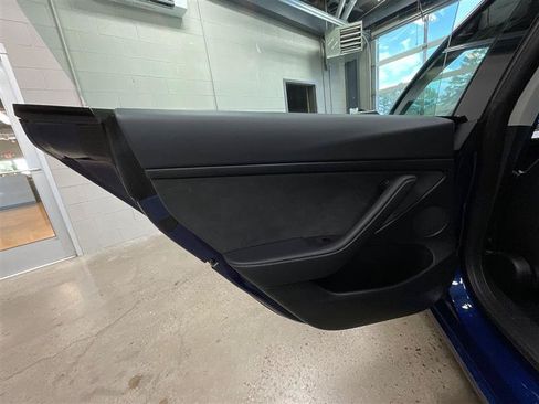 Used 2023 Tesla Model 3 Standard Range RWD image 17