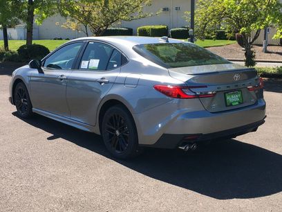New 2026 Toyota Camry SE w/ Convenience Package