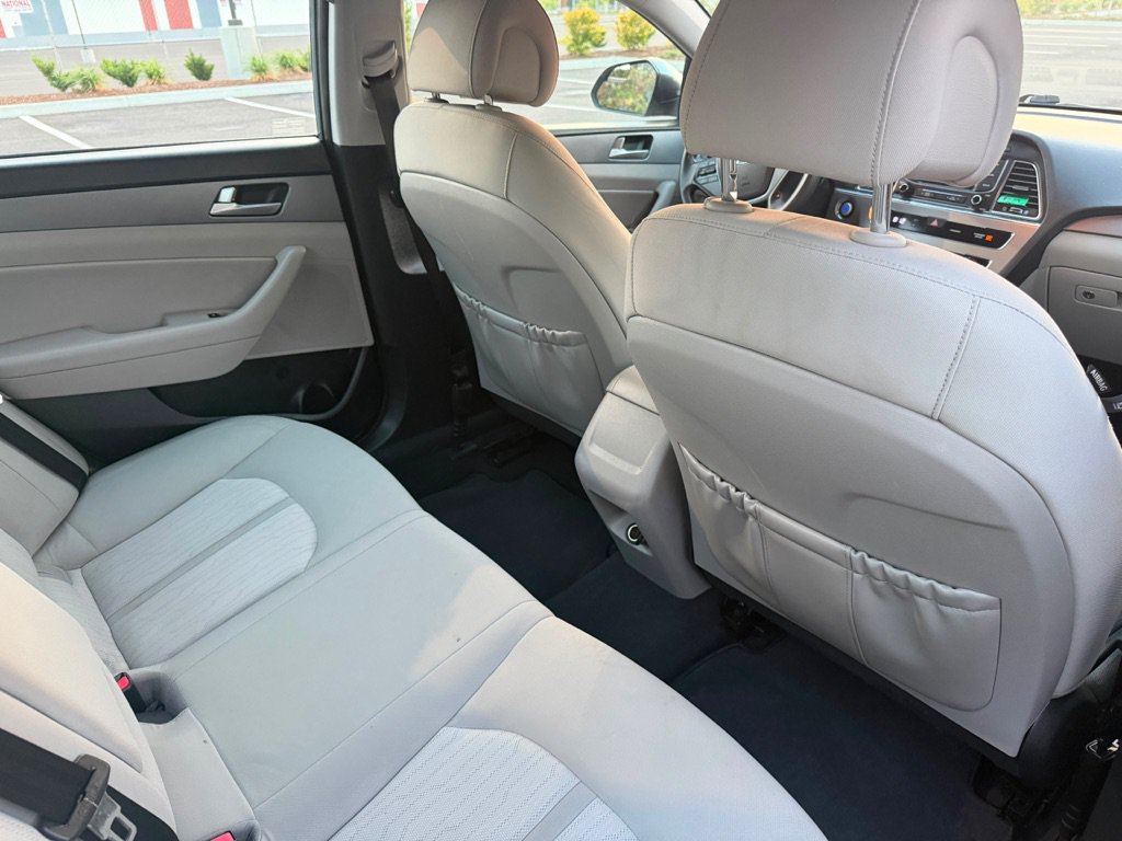 Used 2016 Hyundai Sonata SE FWD image 15