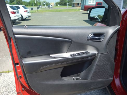 Used 2016 Dodge Journey SXT FWD image 26