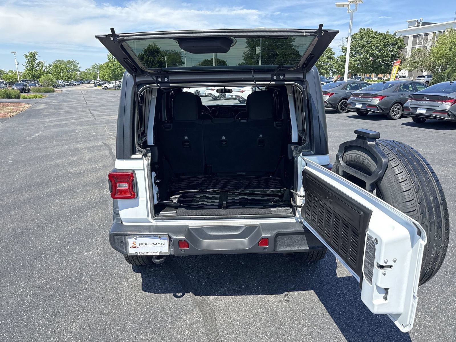 Used 2019 Jeep Wrangler Unlimited Sport AWD/4WD image 24