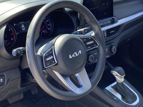 Used 2023 Kia Forte LXS image 8