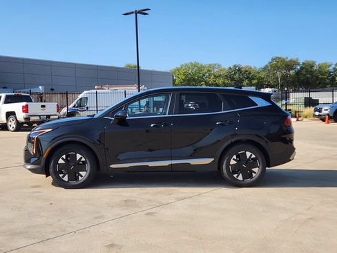 Certified 2026 Kia Sportage LX FWD image 4