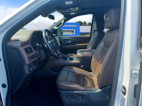 Used 2022 Chevrolet Tahoe High Country w/ Premium Package 2 AWD/4WD image 7