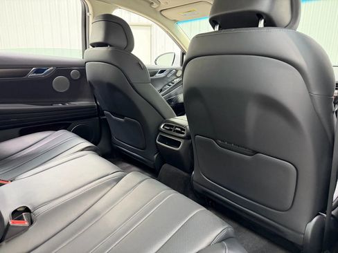 Used 2024 Genesis G80 Advanced Sedan 4D image 17