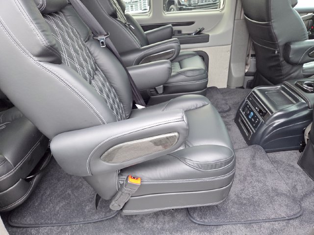 New 2026 GMC Savana 2500 Extended w/ Driver Convenience Package RWD image 18