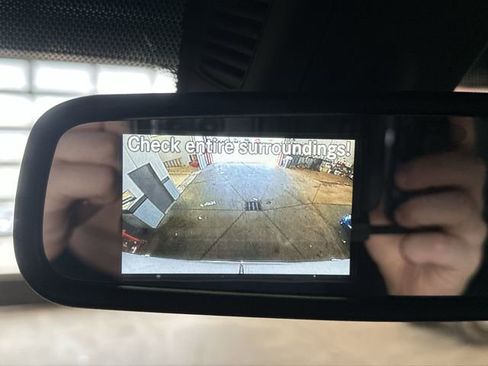 Used 2025 Mercedes-Benz Sprinter 2500 image 23