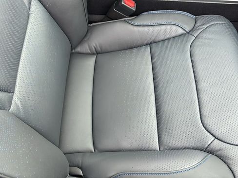 New 2025 Toyota Tundra Platinum AWD/4WD image 9
