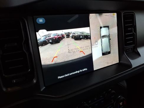 New 2025 Ford Bronco Badlands image 16