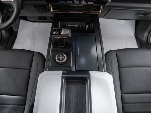 Used 2024 GMC Hummer EV 2X image 33