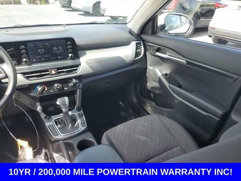 Used 2024 Kia Seltos LX AWD/4WD image 23