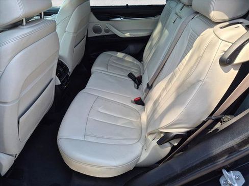 Used 2018 BMW X5 xDrive50i AWD/4WD image 16