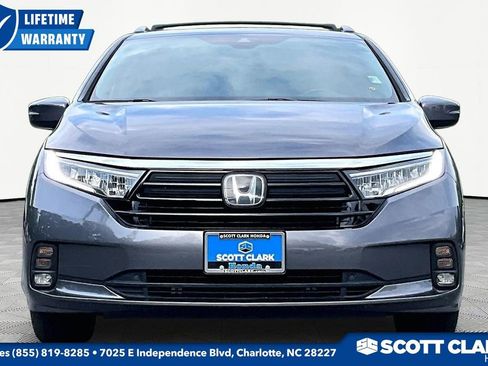 Used 2024 Honda Odyssey EX-L image 2