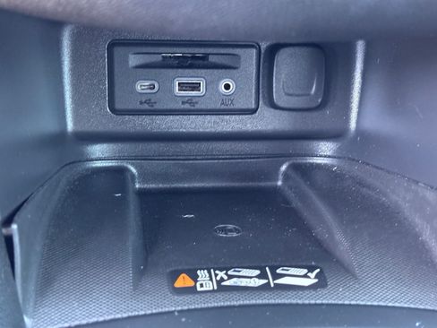 Used 2020 Chevrolet Equinox Premier FWD image 31