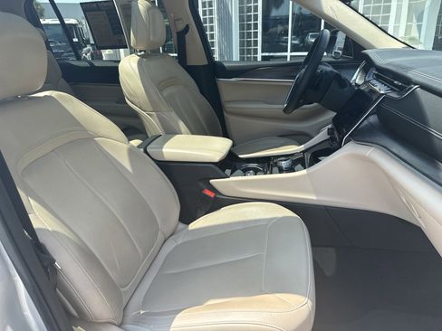 Used 2021 Jeep Grand Cherokee L Limited RWD image 33