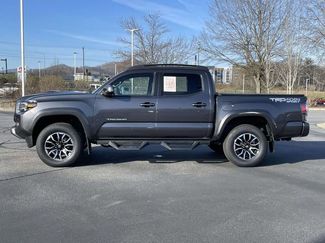 Used 2022 Toyota Tacoma TRD Sport w/ Technology Package video 2
