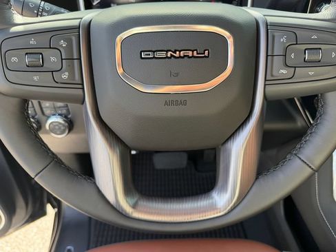 New 2026 GMC Sierra 2500 Denali Ultimate w/ LPO, Black Badging Package AWD/4WD image 22