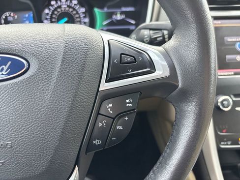 Used 2014 Ford Fusion SE w/ Equipment Group 202A image 19