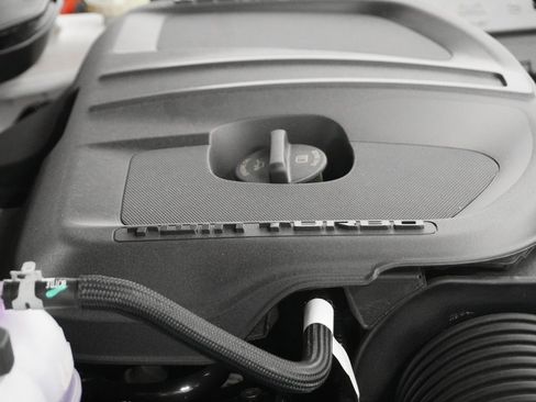 New 2025 RAM 1500 Laramie image 9