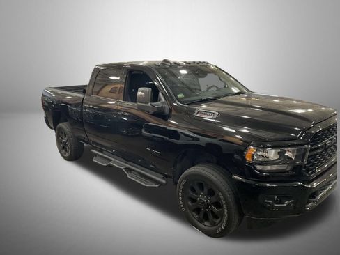 Used 2024 RAM 2500 Big Horn w/ Night Edition AWD/4WD image 4