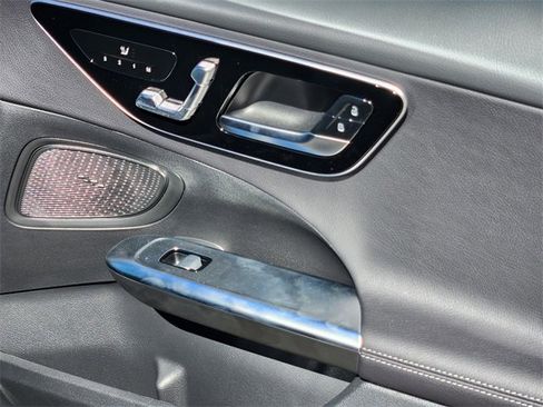 New 2025 Mercedes-Benz C 300 4MATIC Sedan image 17