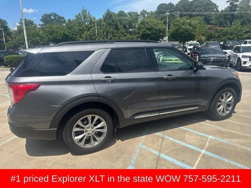 Used 2023 Ford Explorer XLT w/ Equipment Group 202A AWD/4WD image 4