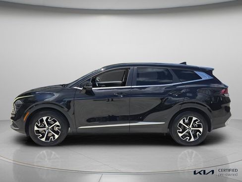 Certified 2025 Kia Sportage EX FWD image 3