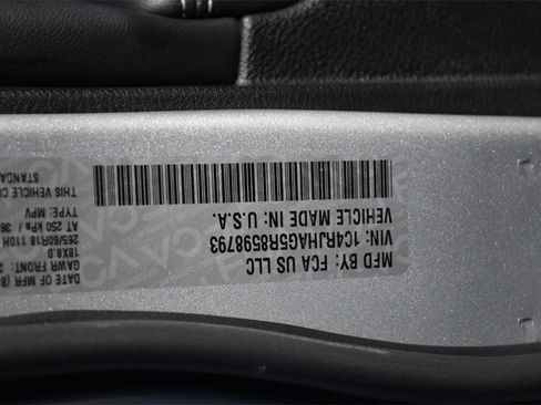 Used 2024 Jeep Grand Cherokee Altitude image 41