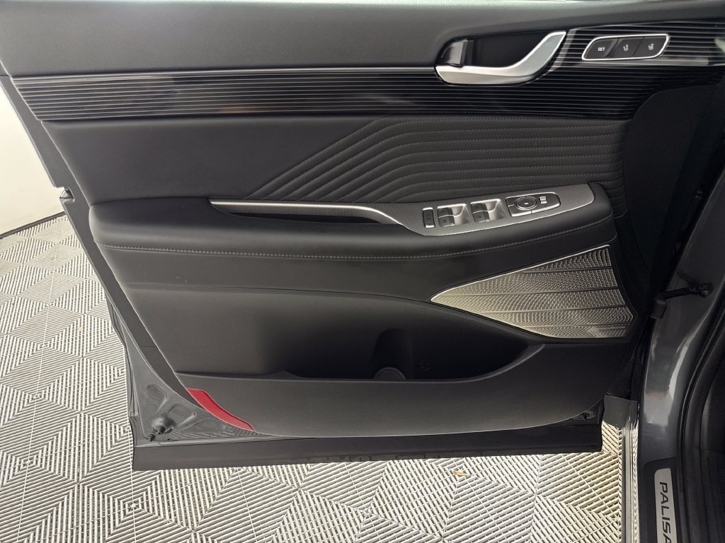 Used 2025 Hyundai Palisade Calligraphy FWD image 12