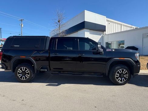 Used 2022 GMC Sierra 3500 AT4 w/ AT4 Premium Plus Package image 5