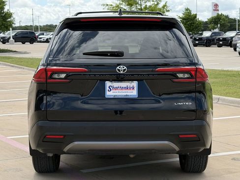 Used 2024 Toyota Grand Highlander FWD image 5