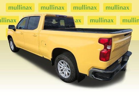 Used 2022 Chevrolet Silverado 1500 LT AWD/4WD image 12
