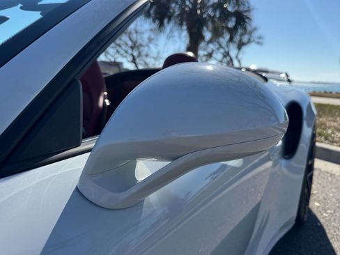 Used 2015 Porsche 911 Turbo S image 31