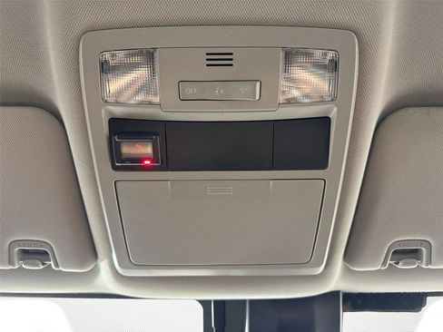 Used 2020 Toyota Tacoma SR5 RWD image 6