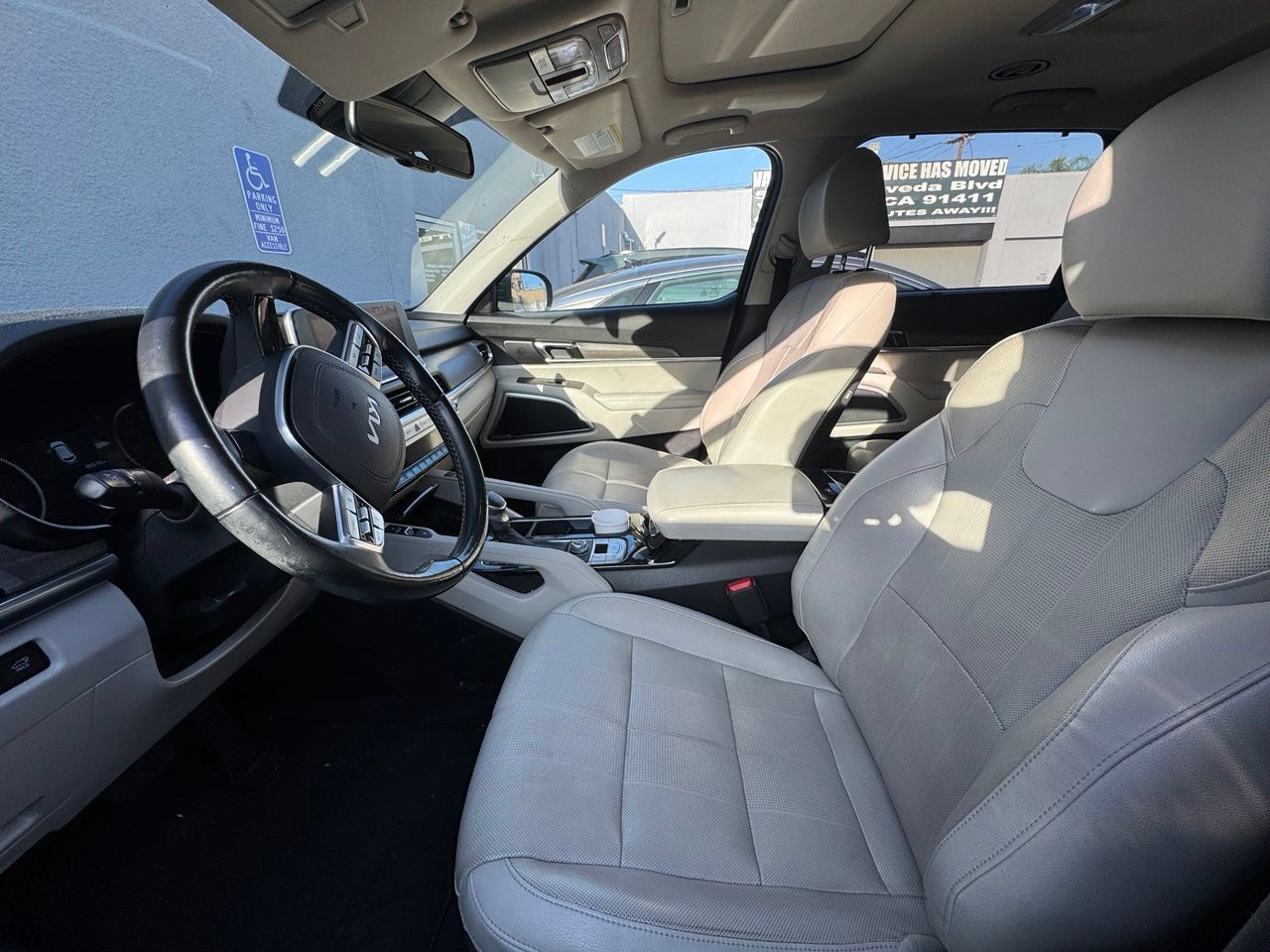 Used 2022 Kia Telluride EX w/ EX Premium Package AWD/4WD image 6