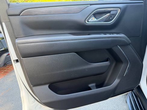 Used 2023 Chevrolet Tahoe LS RWD image 13