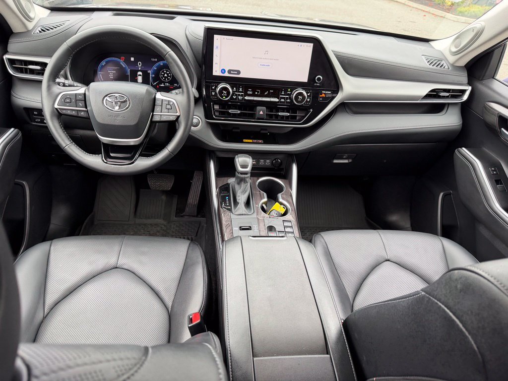 Certified 2026 Toyota Highlander Platinum AWD/4WD image 19
