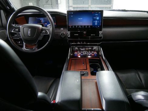 Used 2024 Lincoln Navigator Reserve w/ Equipment Group 201A image 20