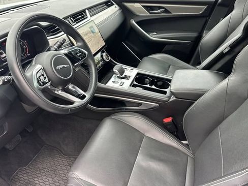 Certified 2026 Jaguar F-PACE R-Dynamic S AWD/4WD image 9