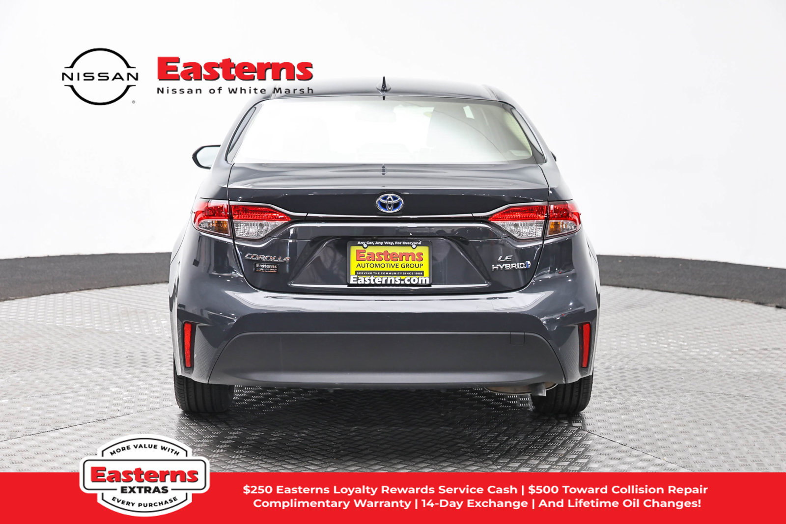 Used 2023 Toyota Corolla LE w/ Carpet Mat Package (TMS) FWD image 8