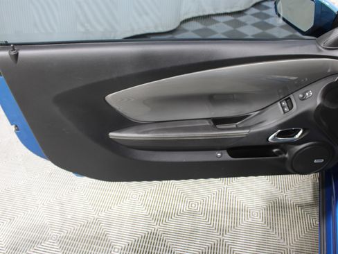 Used 2010 Chevrolet Camaro SS RWD image 7