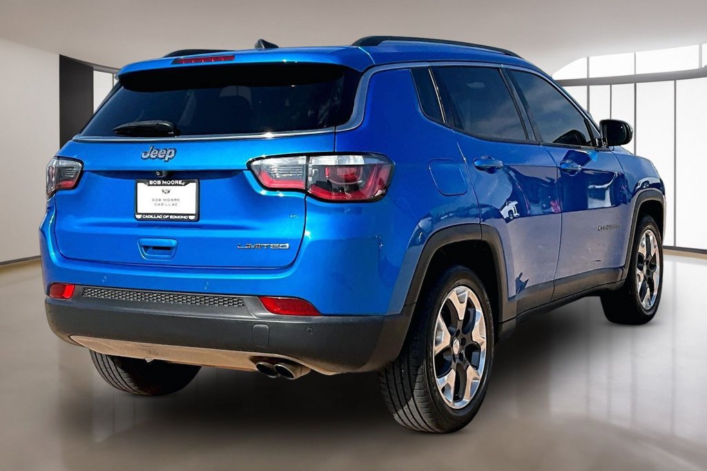 Used 2018 Jeep Compass Limited w/ Navigation Group FWD image 2