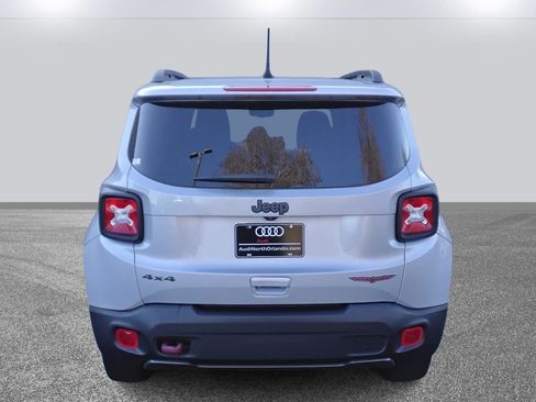 Used 2021 Jeep Renegade Trailhawk image 5