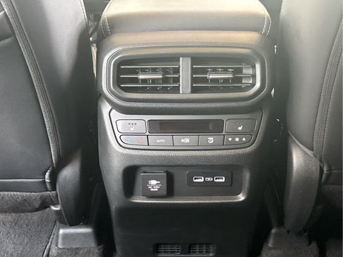 Used 2023 Honda Pilot Elite image 37