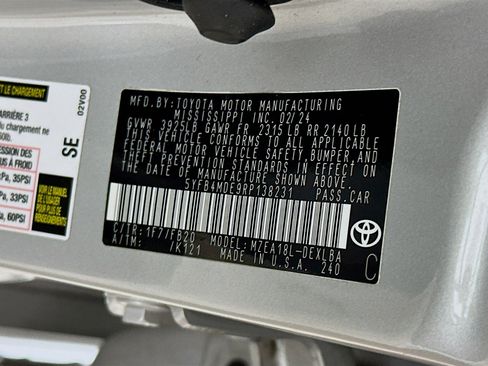 Used 2024 Toyota Corolla LE image 12