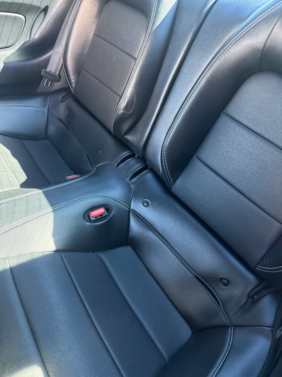 Used 2021 Ford Mustang Premium RWD image 3