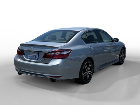 Used 2016 Honda Accord Sport image 5